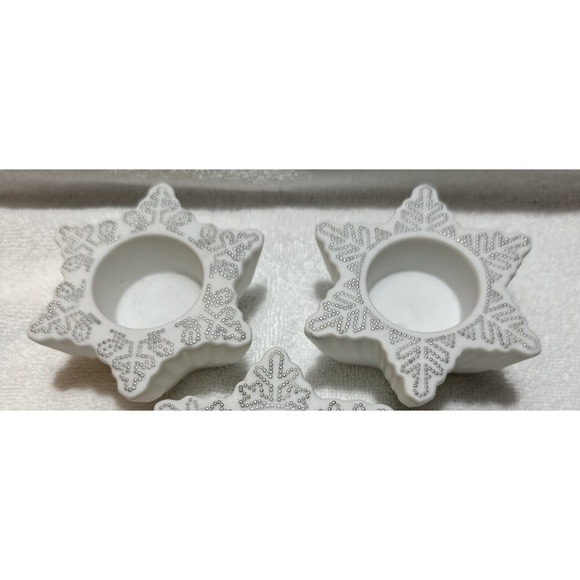PARTYLITE Snow Flakes Tea light Candle Holders (Set Of 2) Vintage (3.75x2") - Picture 1 of 3
